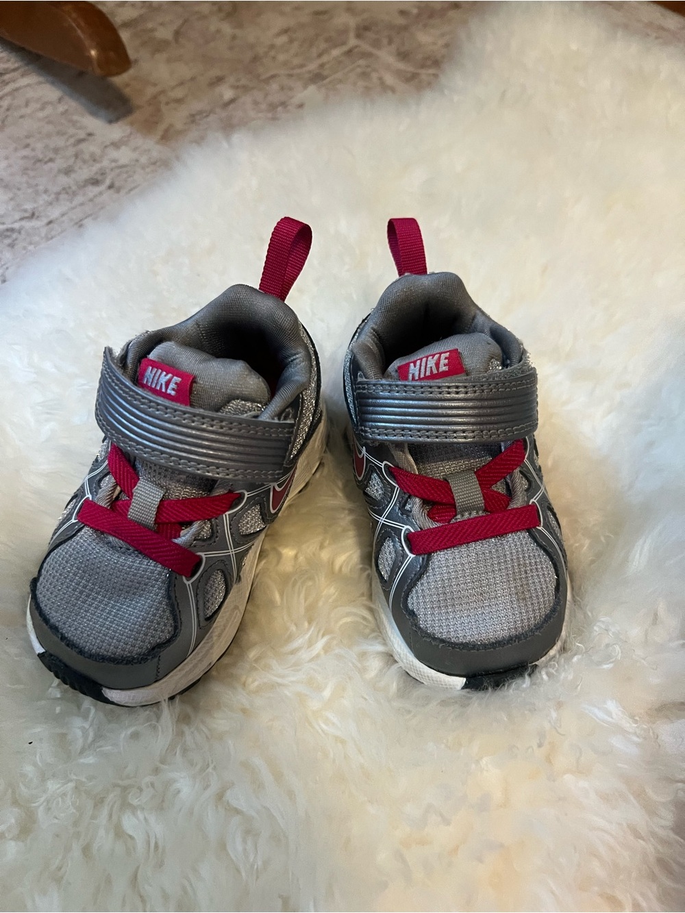 Nike Kids Gray Sneakers with Pink Accents